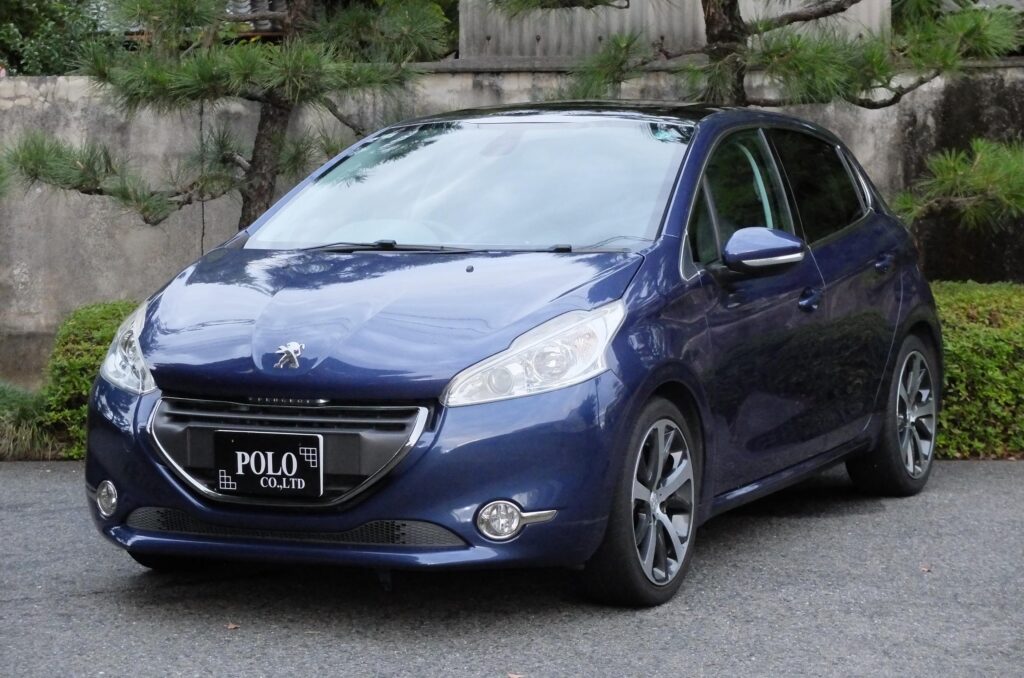 プジョー 208